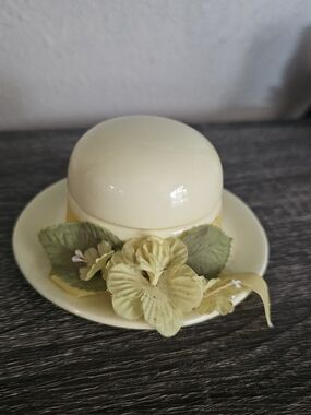 Decorative Floral Accent Hat box